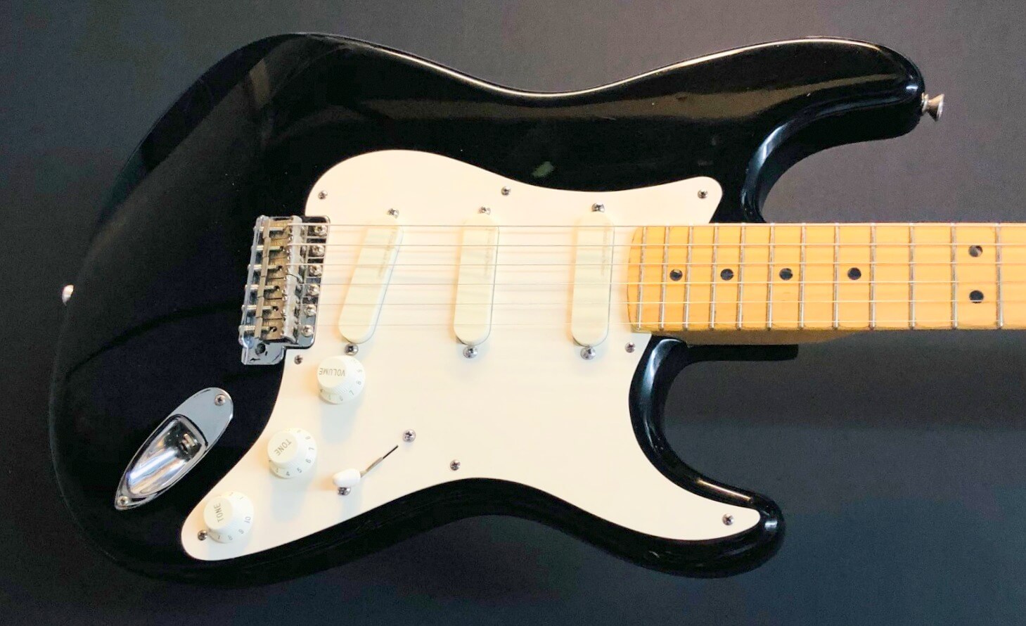 Fender Stratocaster ”Blackie” Eric Clapton Signature (1989 serialno)1992 Kitarakuu
