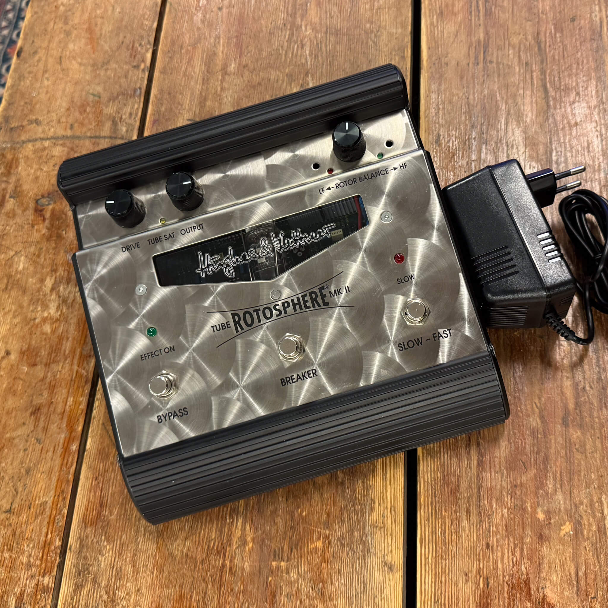 Hughes & Kettner Rotosphere MKII 段プラケース付 Hughes & Kettner Rotosphere MKII 段プラケース付