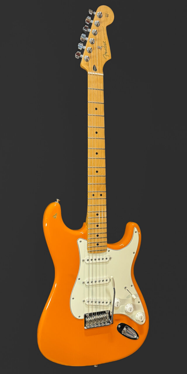 Fender Player Stratocaster 2019 MIM Capri Orange