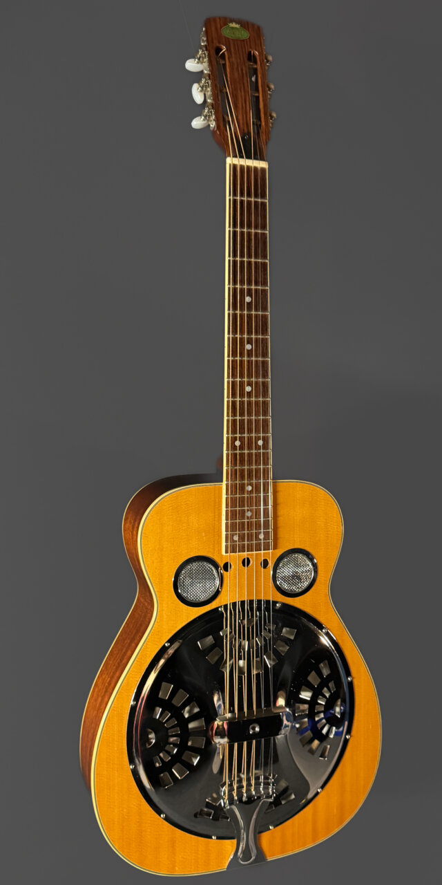 Regal RD-40 Dobro Roundneck