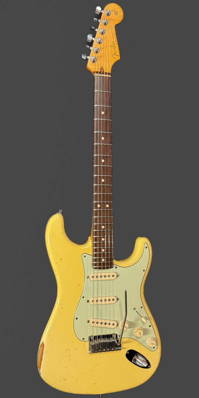 Fender Stratocaster Custom DLX Custom Shop 2010 Vintage White